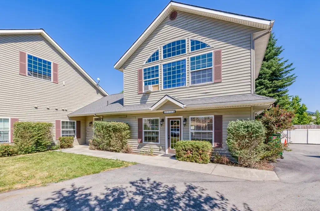 Office Exterior Office Exterior